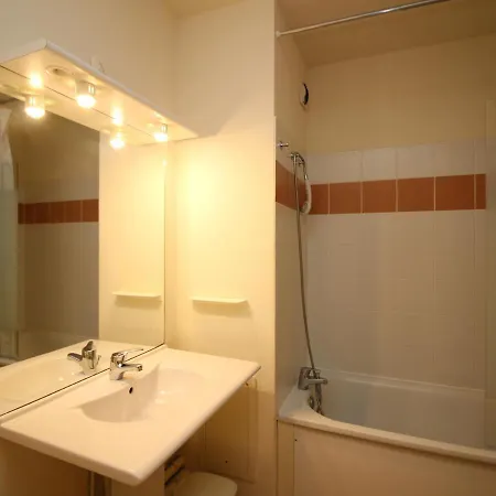 Apartment - T2 Bis En Centre, Parking Inclus - Fr-1-608-53